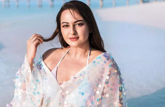 World Oceans Day! Sonakshi Sinha: If there’s no blue, there’s no green | Hindi Movie News