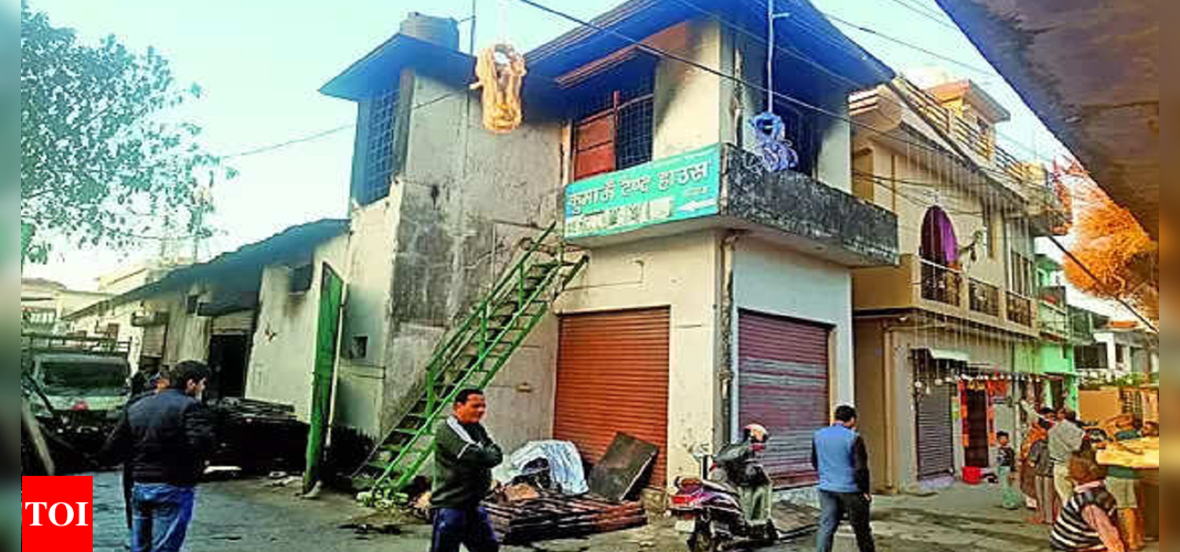 Haldwani: Haldwani tent house gutted, 3 burnt alive | Dehradun News