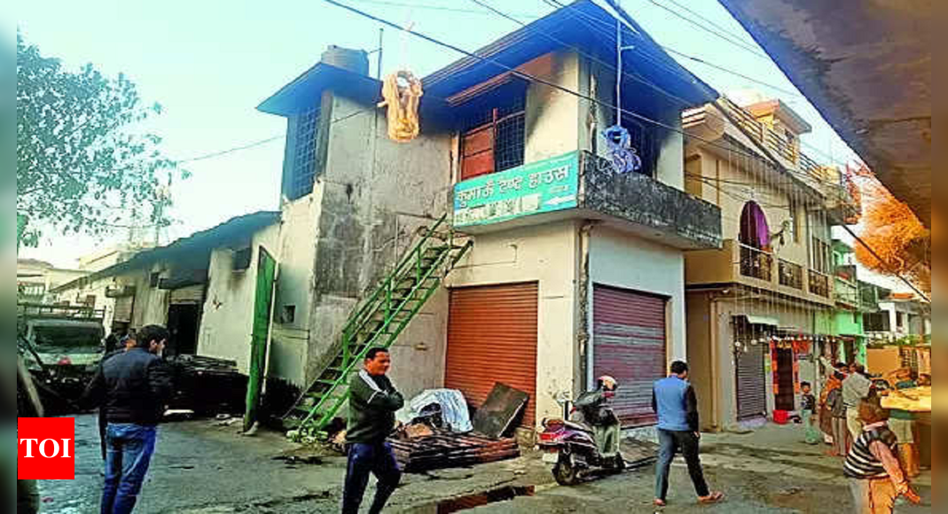 Haldwani: Haldwani tent house gutted, 3 burnt alive | Dehradun News