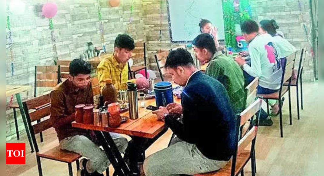 Junagadh's snacks-for-plastic cafe helps recycle 3k kg waste in 1.5 years | Rajkot News