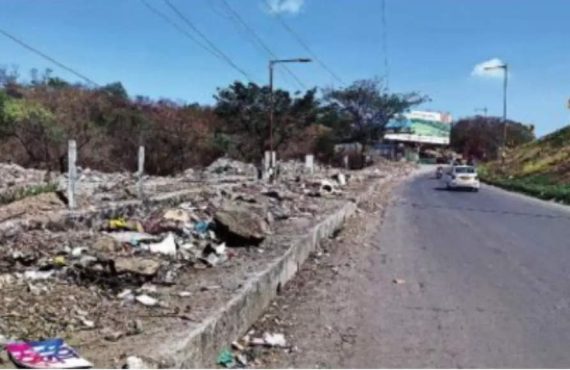 Service Road Between Wakad & Warje A Garbage Dumping Spot | Pune News