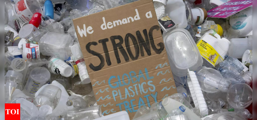 Global plastic treaty will only work if it caps production, modelling shows